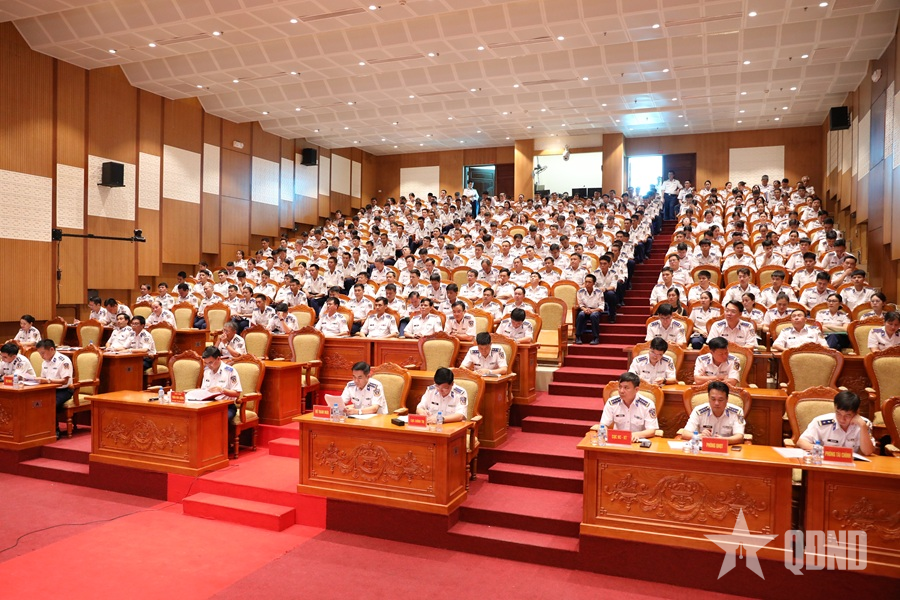 Cảnh sát biển Việt Nam đối thoại dân chủ với cán bộ, chiến sĩ khối cơ quan Bộ tư lệnh